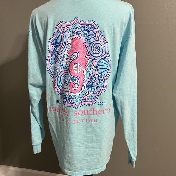 Simply southern size L long sleeve T-shirt, with scream,print on back and arm - Picture 5 of 13